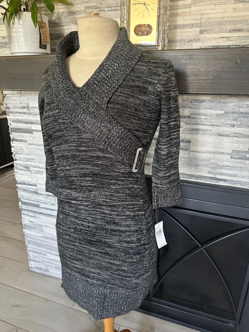 Women's Gray Knit Sweater Dress - Cozy V-Neck size XS